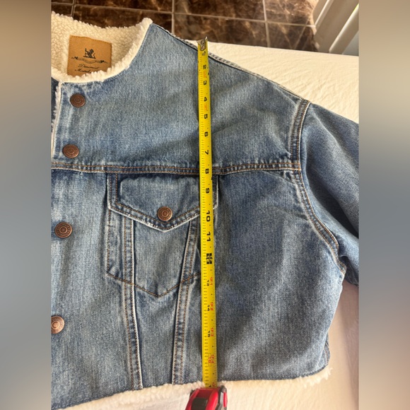 Denimist Anthropologie Cropped Sherpa-Lined Denim Jacket NWT Size S - Picture 8 of 11